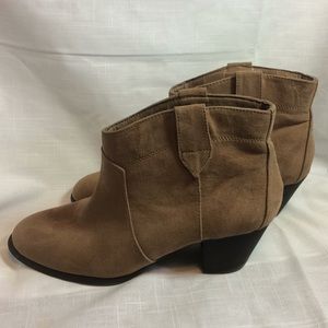 Ladies Faded Glory tan boots